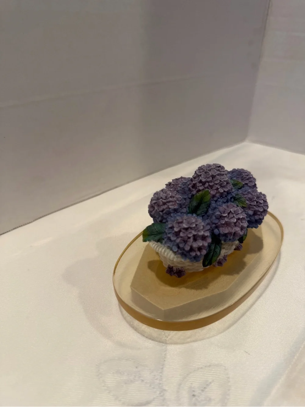 Lavender Hydrangea Floral Accent Vase with Gold Tray